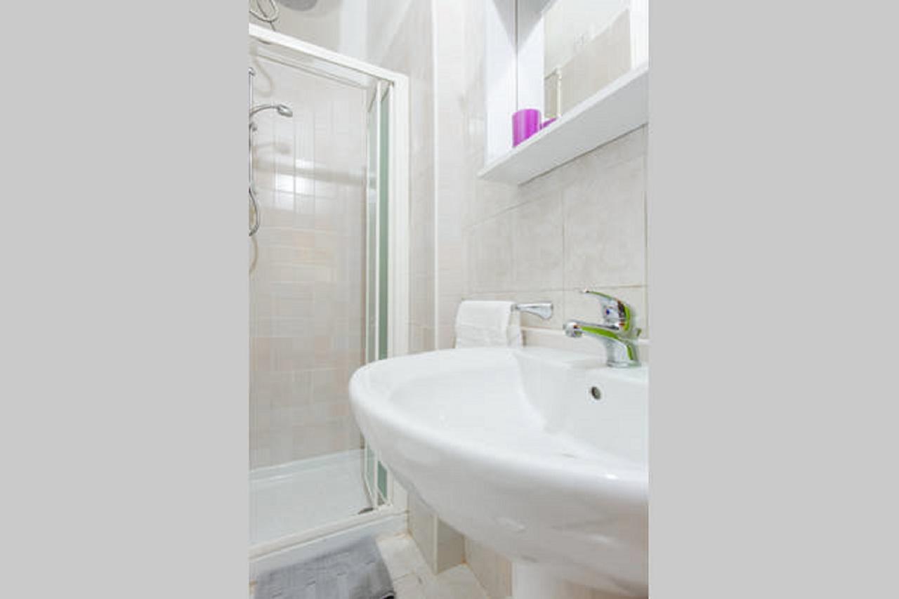 Le Zite Suite เนเปิลส์ ภายนอก รูปภาพ
