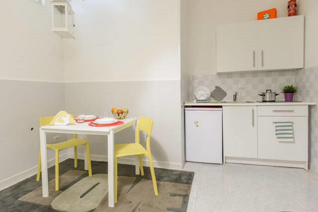 Le Zite Suite เนเปิลส์ ภายนอก รูปภาพ