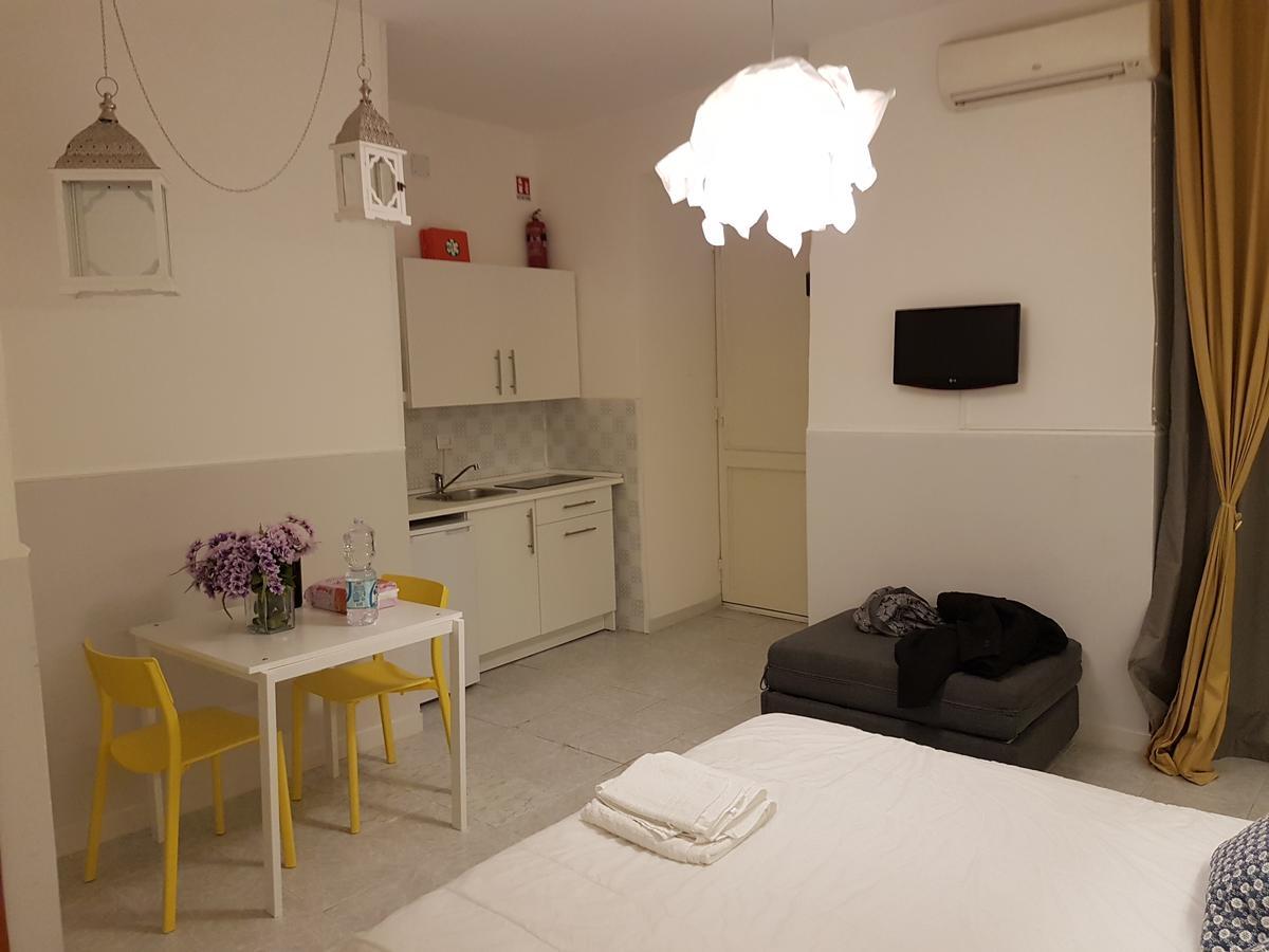 Le Zite Suite เนเปิลส์ ภายนอก รูปภาพ